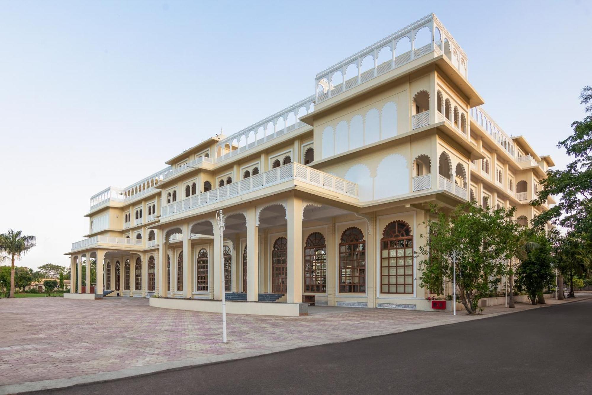 Sterling Aravalli Udaipur Eksteriør bilde
