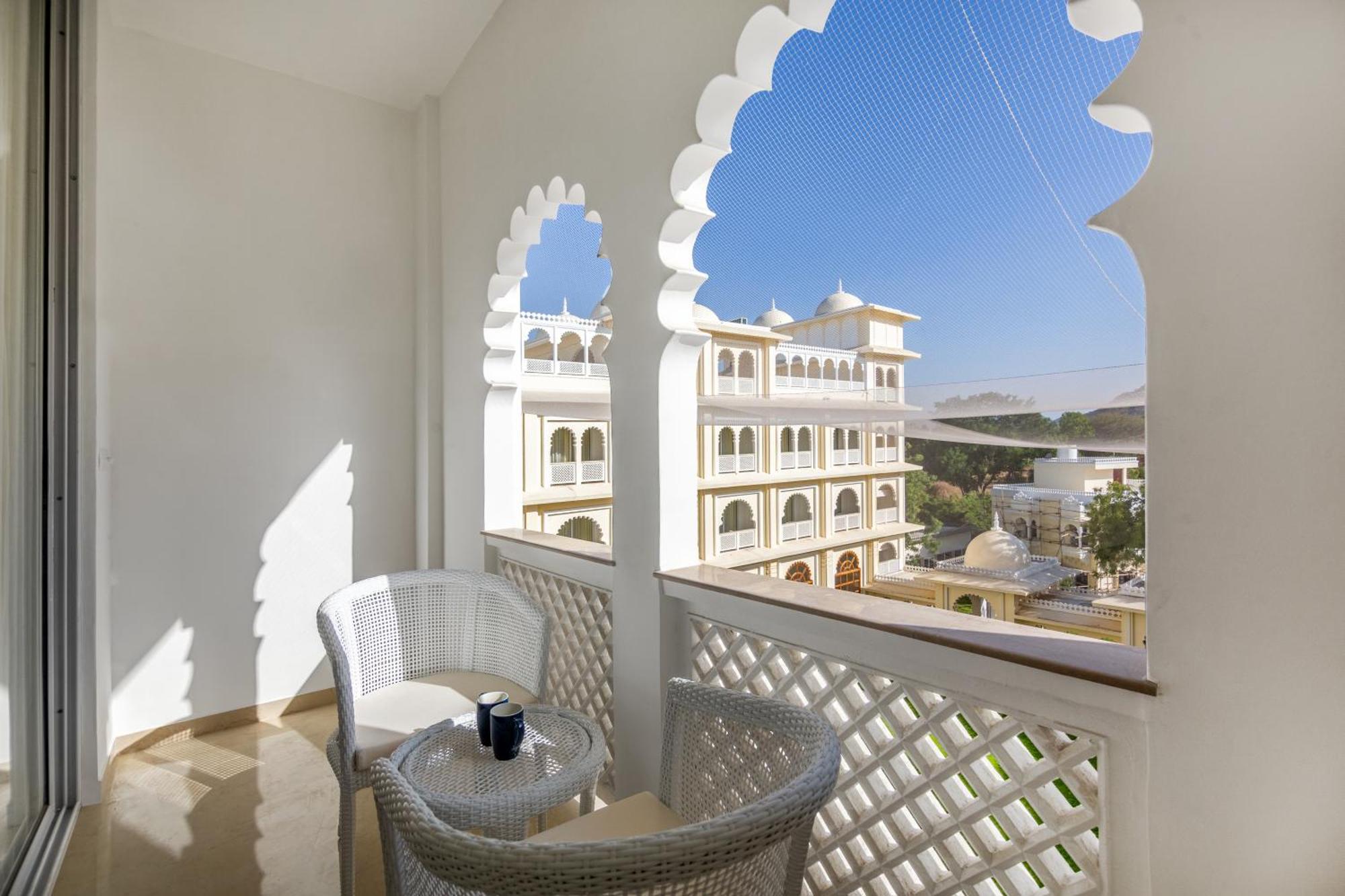 Sterling Aravalli Udaipur Eksteriør bilde